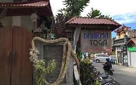 Dharma Yoga Homestay Dan Hostel